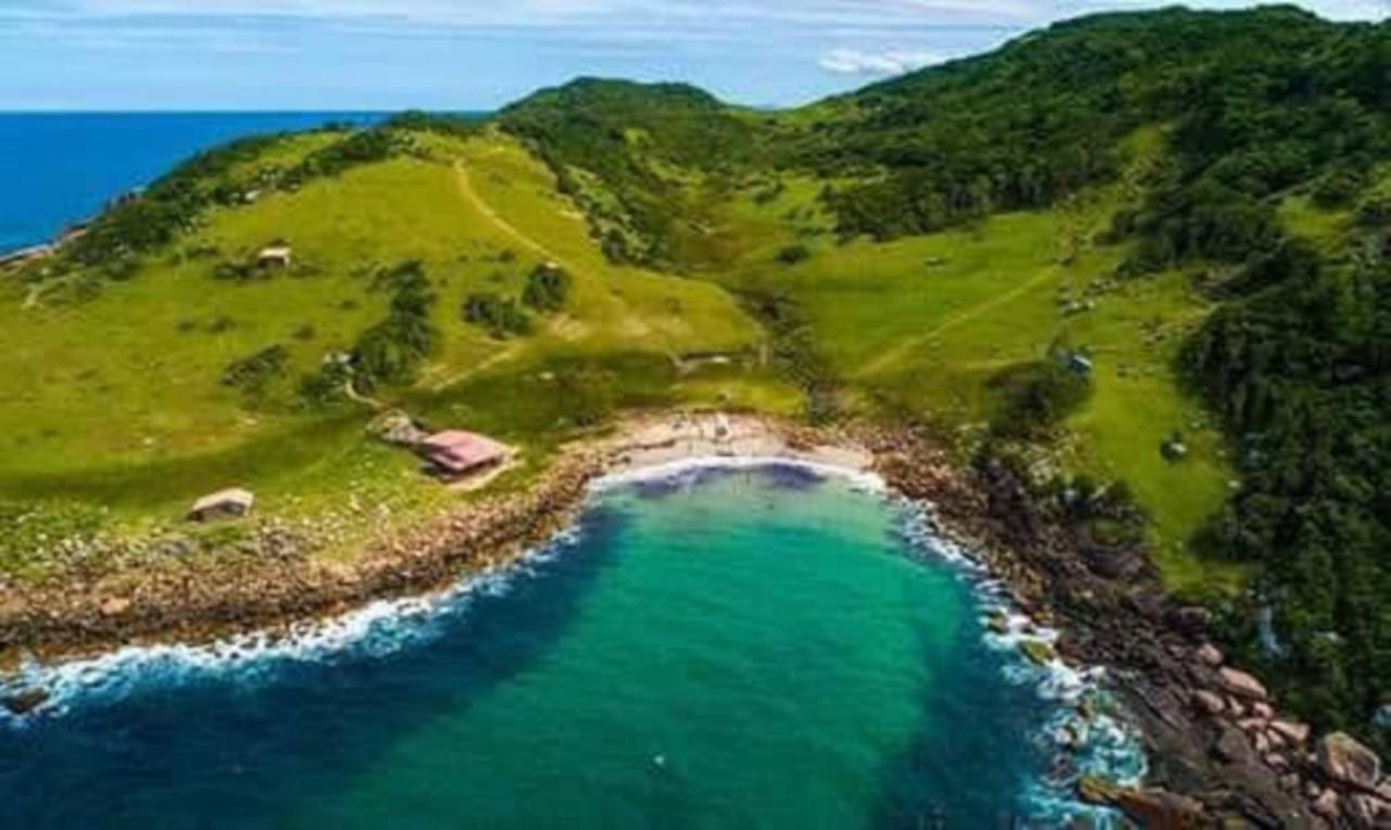 Genesis Beach Hostel! Quartos Compartilhados E Privativos Na Pinheira 팔호카 외부 사진
